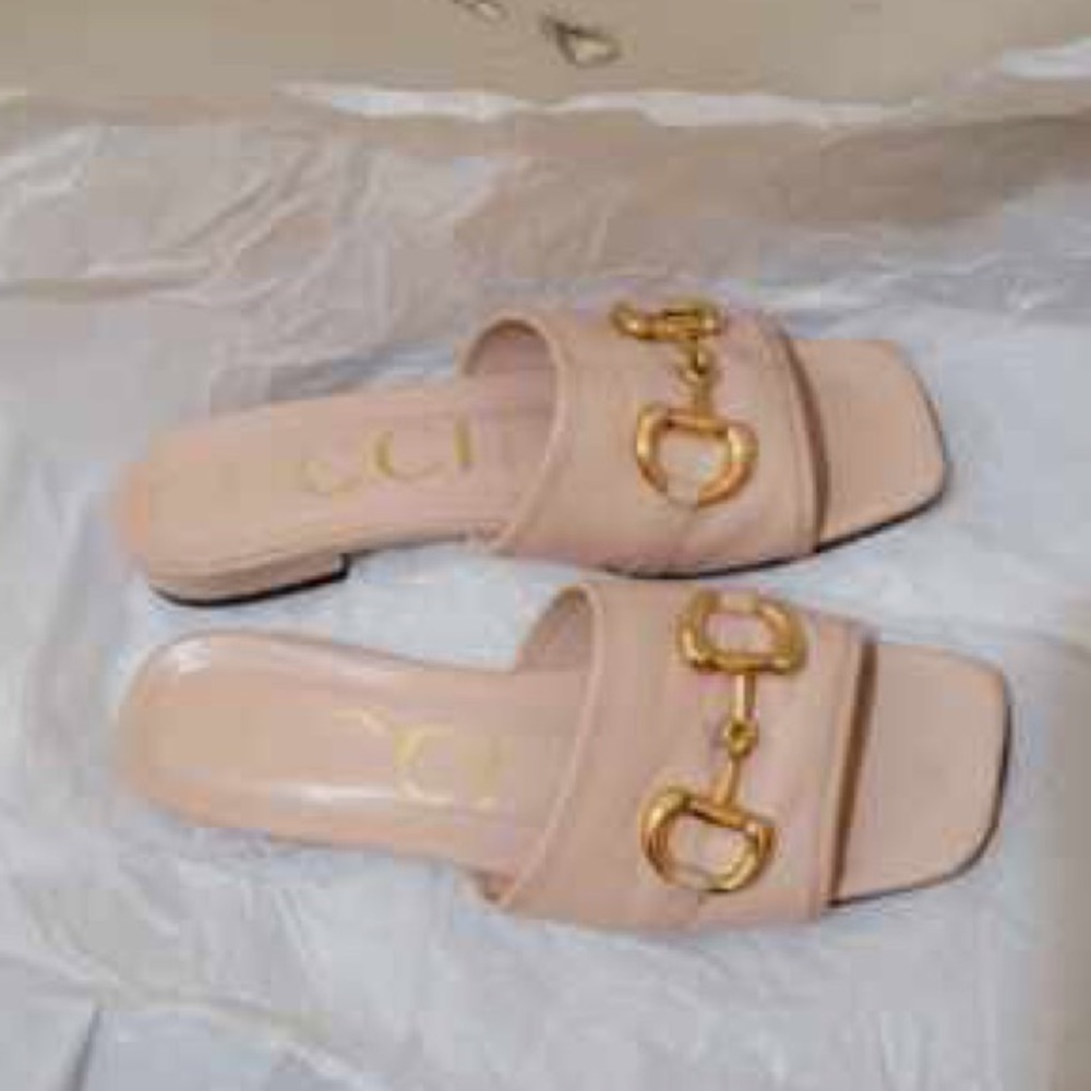 Authentic Gucci Horsebit Flat Sandals - Picture 2 of 7